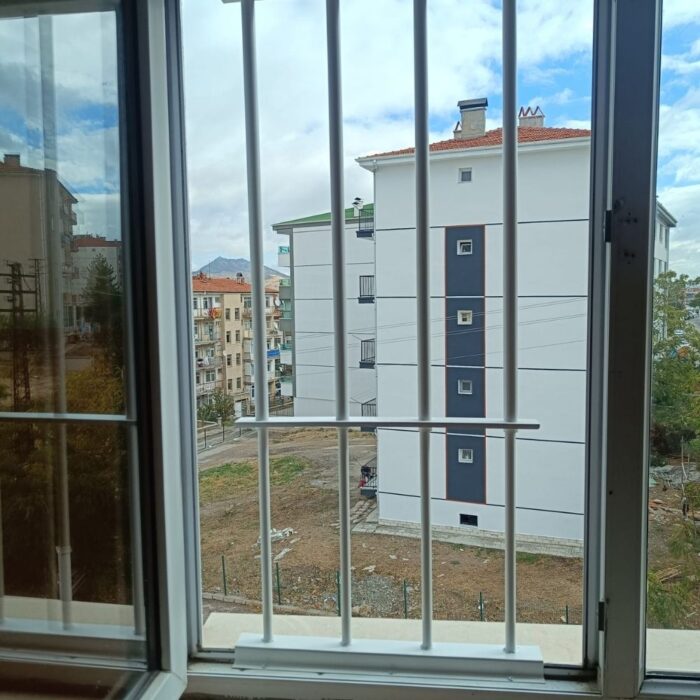 pencere-guvenlik-bariyeri-dortlu